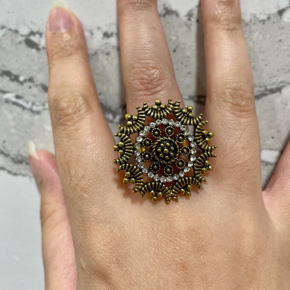 Round Floral Moon Statement Ring - Picture 3 of 10